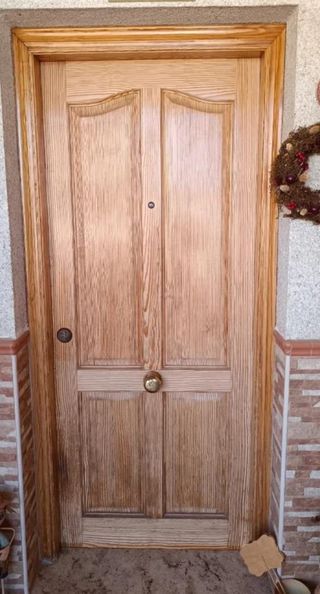 Puerta exterior pino macizo