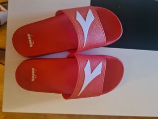 Chanclas Diadora rojas