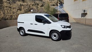 Peugeot Partner PREMIUM STANDART 600kg 130cv