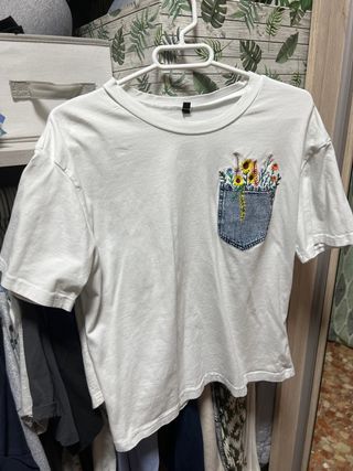 Camiseta blanca bordada - Talla M