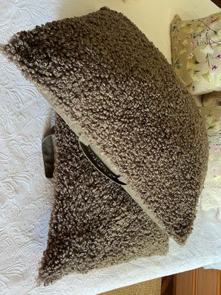 Cojines Zara Home marrón