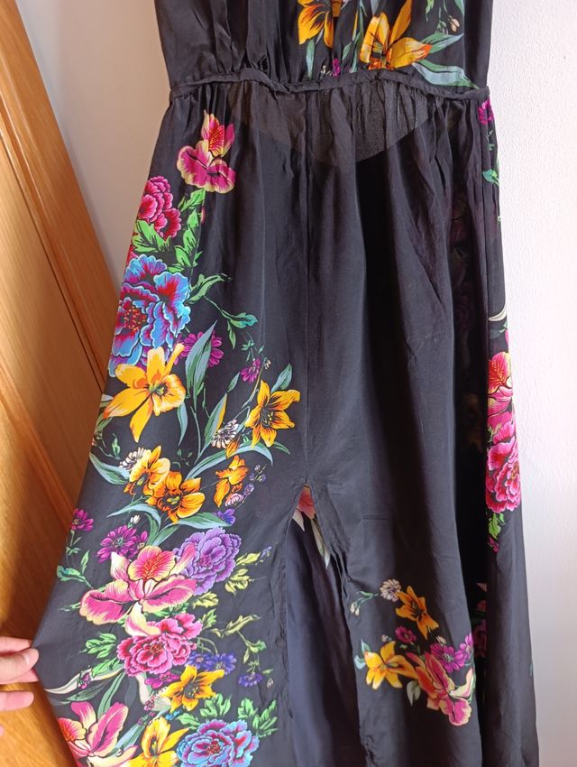 Vestido Dolores Promesas largo flores