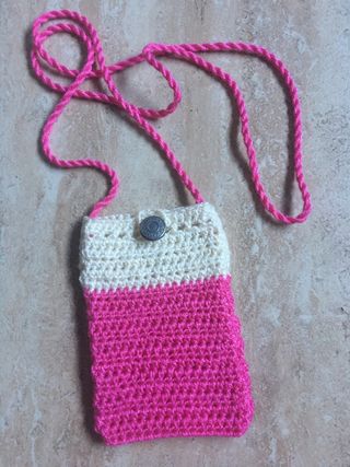 Bolso móvil crochet rosa-blanco