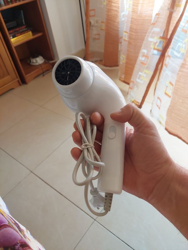 Secador Ziu Funair 800W - Pequeño y ligero