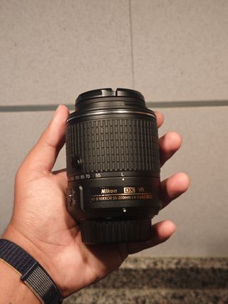 Nikon D5200 edición especial- rojo vino