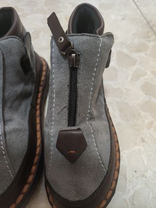 ZAPATOS DE MUJER. CON VELCRO 