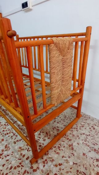 Cuna artesanal bebé de madera