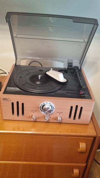 Tocadiscos ELTA marrón