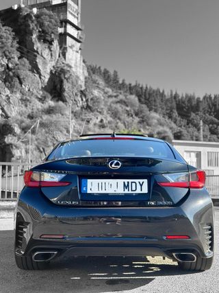 Lexus RC 300H F SPORT