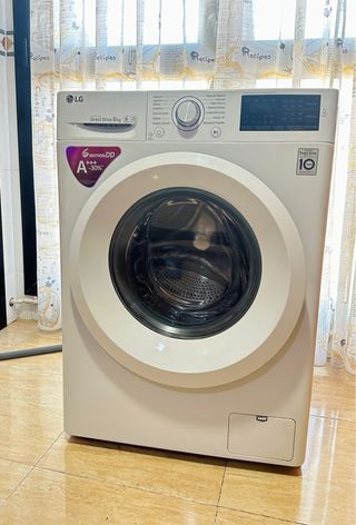 AVERIADA Lavadora LG Direct Drive 8kg