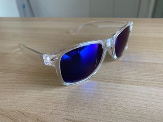 Gafas sol transparentes azules