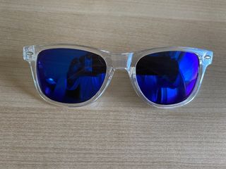 Gafas sol transparentes azules