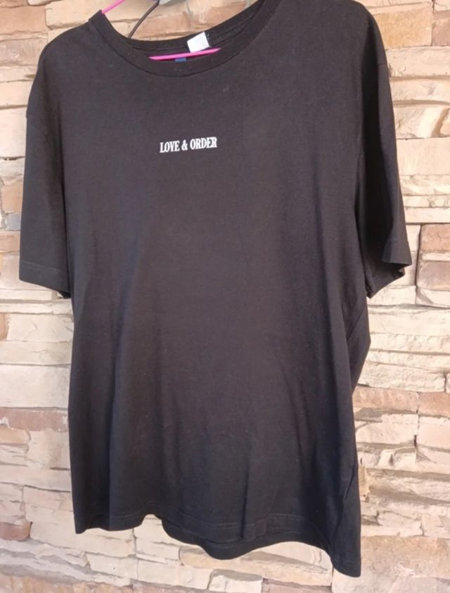 Camiseta negra Love & Order