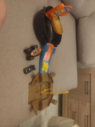 Hot Wheels Monster Trucks Pista