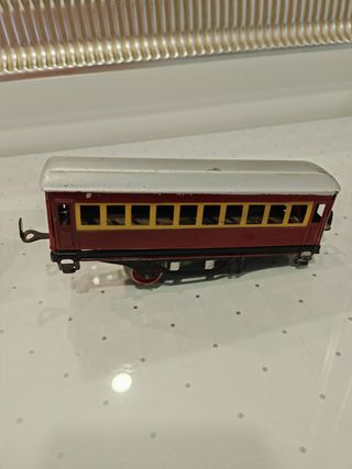 Dos vagones tren hojalata antiguo