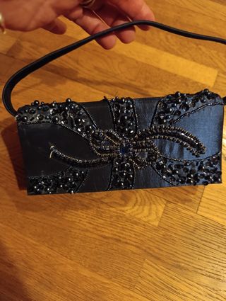 Pochette cerimonia blu perline con tracolla 