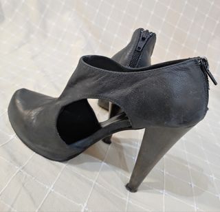 Zapatos negros de tacón