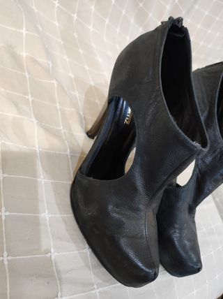 Zapatos negros de tacón