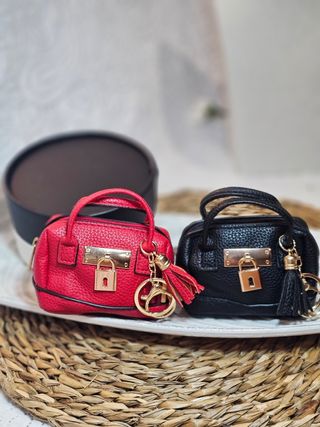 Monederos y cuelga llaves