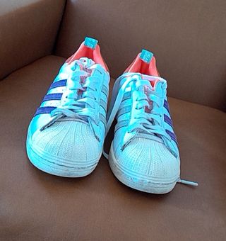 Adidas Superstar - Zapatillas blancas y moradas
