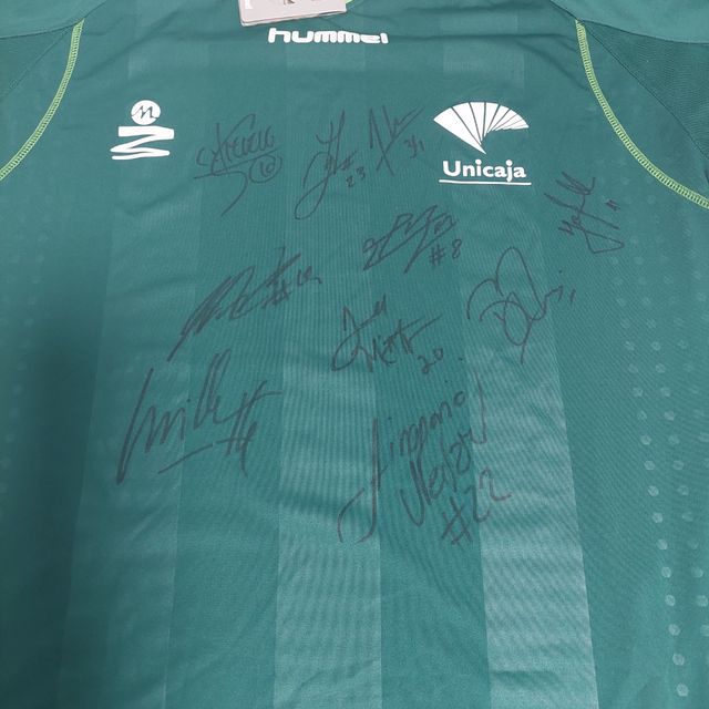 Camiseta Unicaja Baloncesto 2010/11, 9 firmas