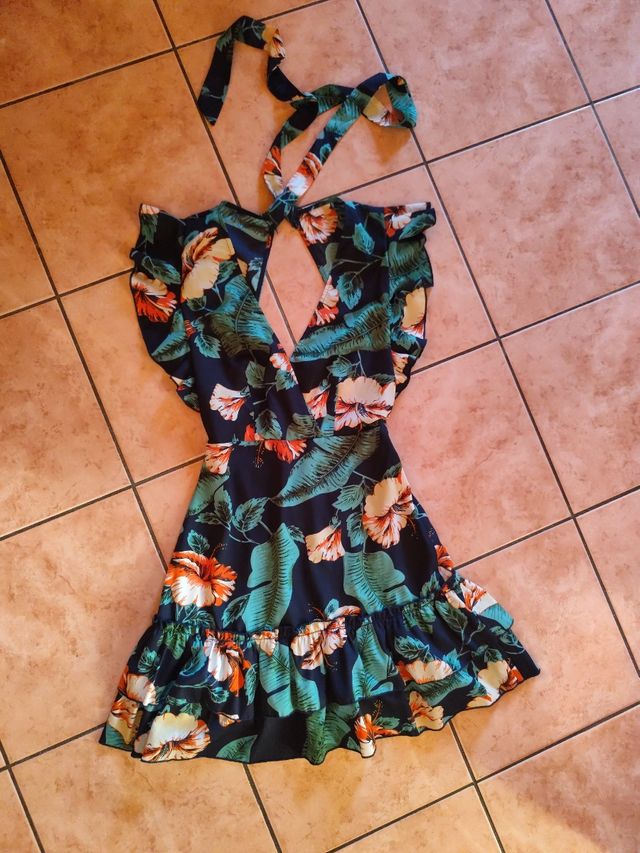 Vestito estivo donna tg 40 aperto sulla schiena