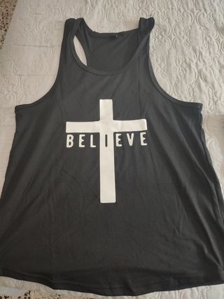 Camiseta negra sin mangas hombre