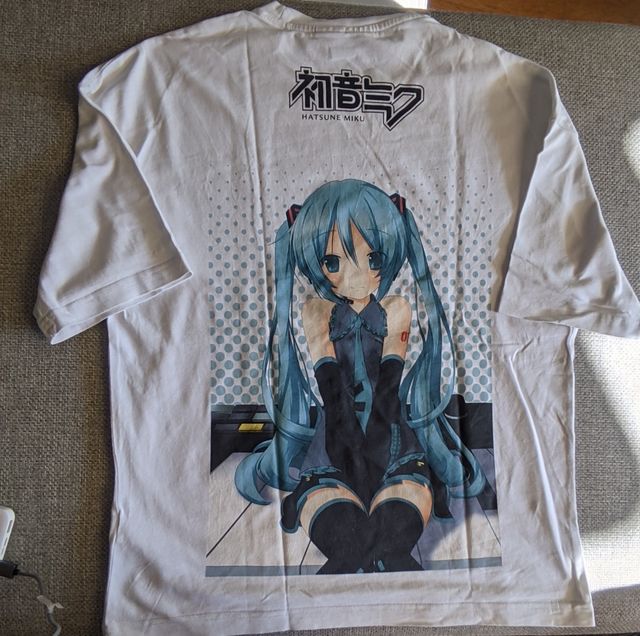 Camiseta Hatsune Miku