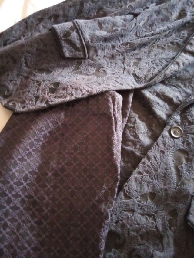 Traje chaqueta negro elegante