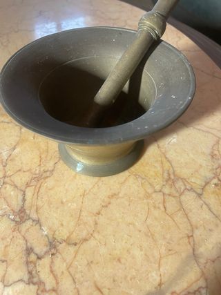 Mortero bronce antiguo
