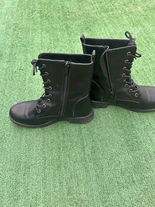 Botas negras militares