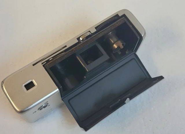 Minolta-16 Model P Cámara - Plata