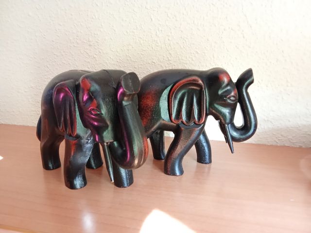 Elefantes de madera