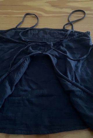 Blusa azul marino espalda abierta