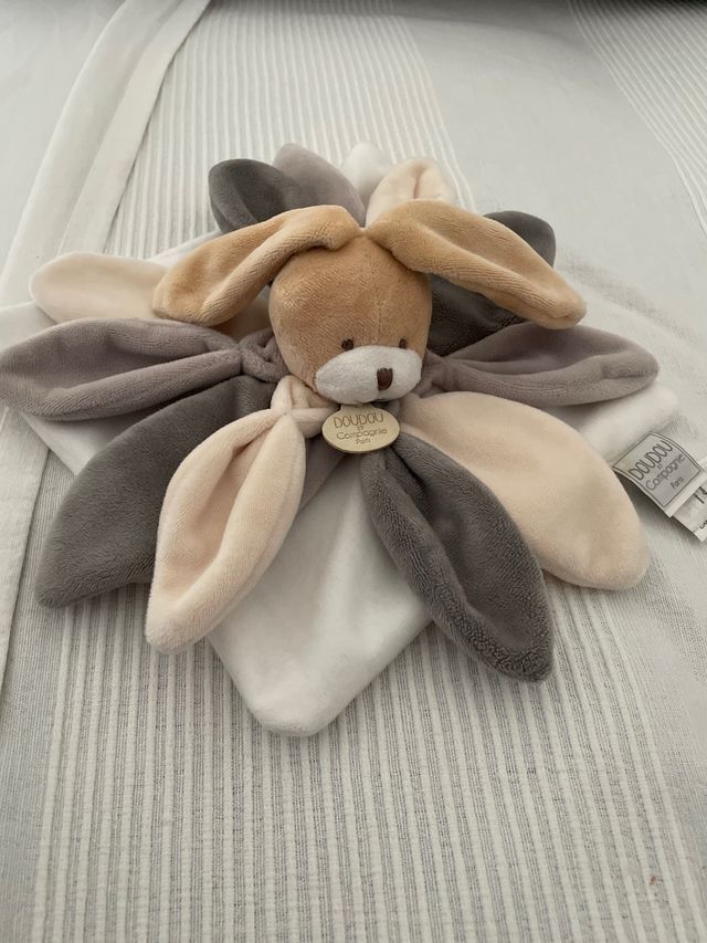 DouDou et Compagnie conejito