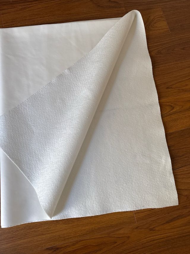 Mantel protector blanco