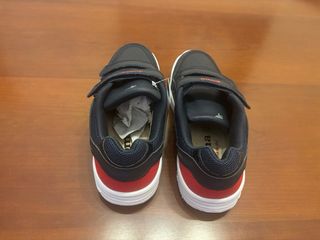 Zapatillas Joma negras para niño