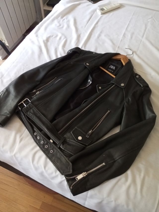 Chaqueta cuero Zara negra