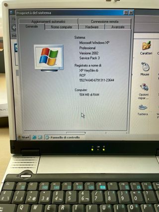 Portátil Airis Windows XP - Gris Plata