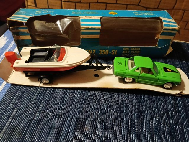 Joal .Mercedes Benz 350 SL + Barca. joal a Vio