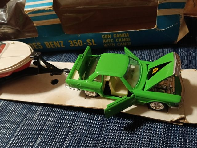 Joal .Mercedes Benz 350 SL + Barca. joal a Vio