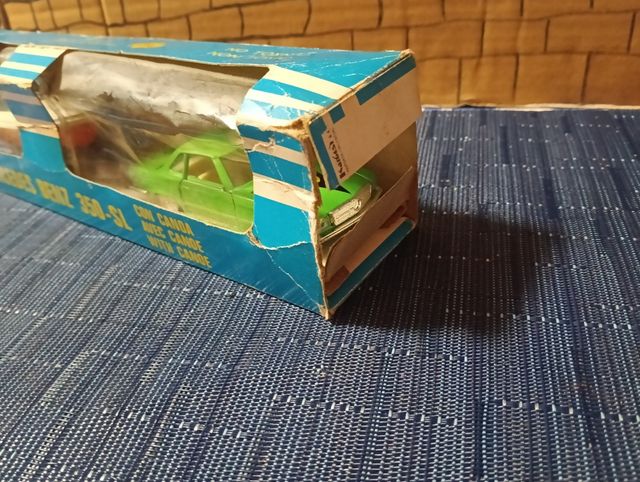 Joal .Mercedes Benz 350 SL + Barca. joal a Vio