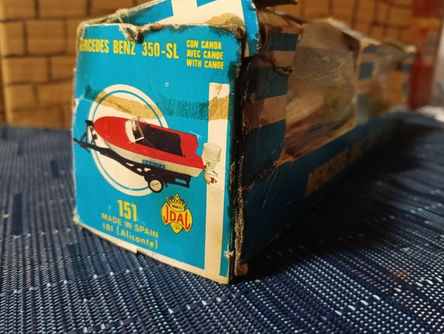 Joal .Mercedes Benz 350 SL + Barca. joal a Vio