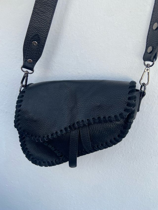 Bolso bandolera piel negra