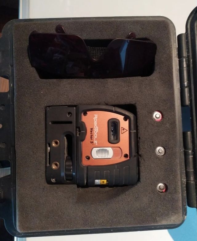 Nivel láser RoboToolz