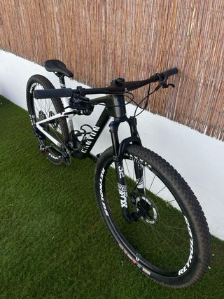 Bicicleta Canyon Lux CF7 - MTB Carbono