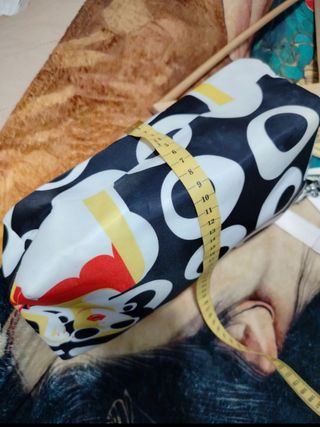 Bolso bicolor blanco y negro + llavero