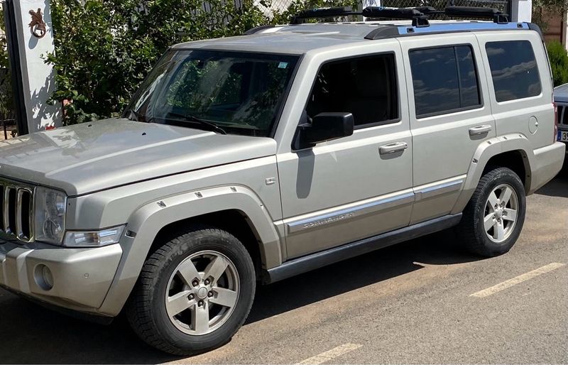JEEP COMMANDER  3.0 V6 Diesel. 4x4 - foto 1