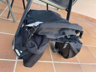Alforjas bici. Marca Ros. Bolsa superior.