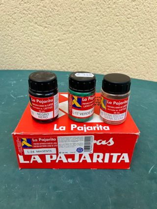 Pinturas acrílicas La Pajarita & Gomas Mongay